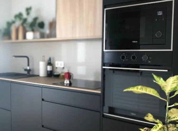 Raffaella Villa Villaverde